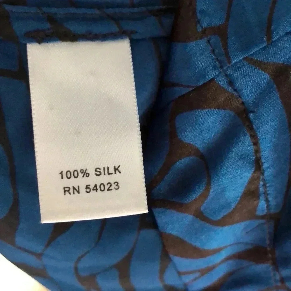 Banana Republic Silk Blouse - Picture 6 of 6